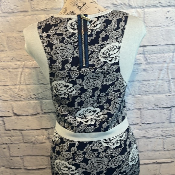 Karen Millen Knit Dress Floral Bodycon Cap Sleeves Blue KM Size 3 - Picture 5 of 11